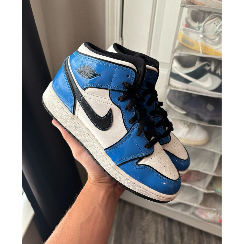 Air Jordan 1 Mid Signal Blue Size Women’s 7